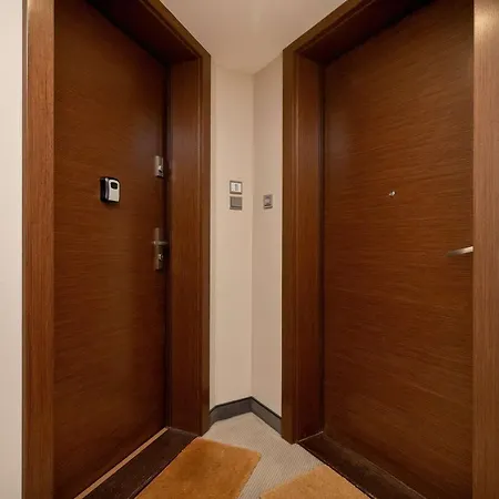 Sea Towers Luxury With Parking & Balcony Near The Bay By Renters Prestige アパート *
